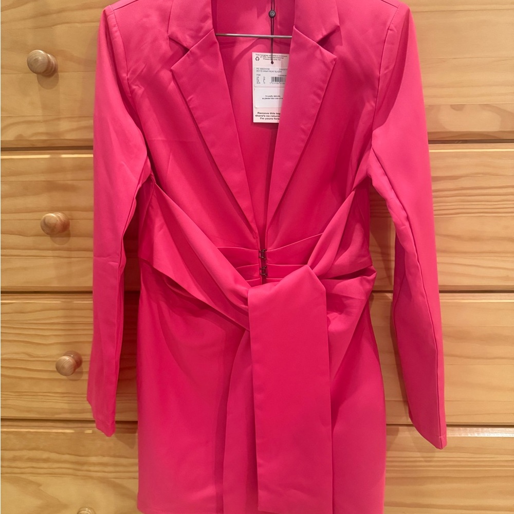 MISSGUIDED - Women's Pink Blazer. New with Tags!